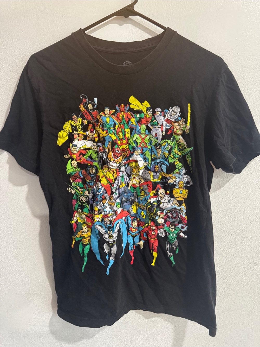 DC Comics Originals Superhero Graphic Tee size Medium